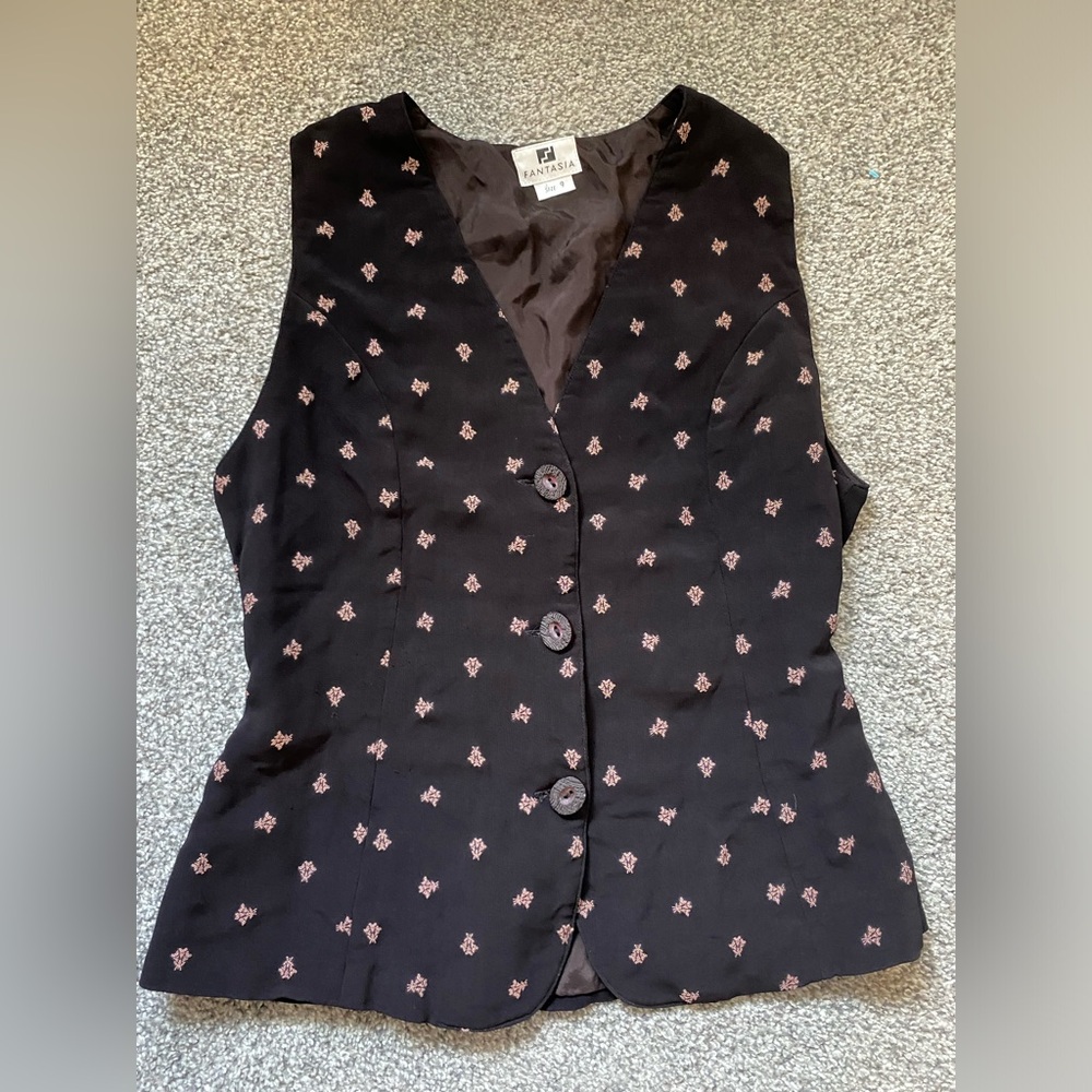 Fantasia 90’s whimsical witchy black and pink button up vest (S)